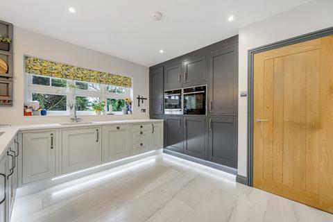 5 bedroom detached house for sale, Foxholes Crescent, Calverley, Pudsey, West Yorkshire, LS28