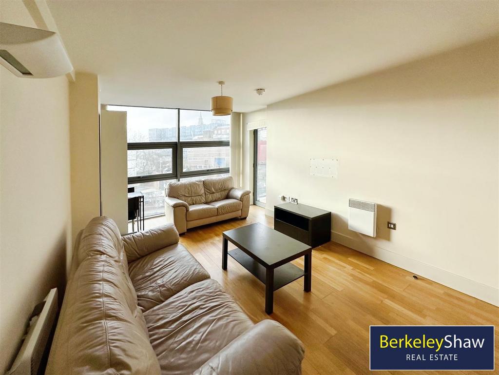 Living room (2)