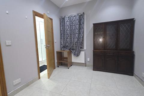1 bedroom apartment to rent, Ley Street, Ilford
