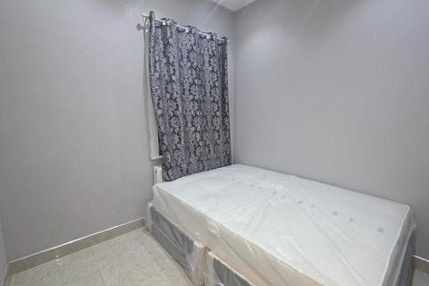 1 bedroom apartment to rent, Ley Street, Ilford