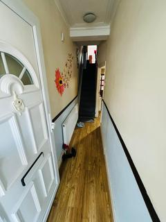 3 bedroom terraced house to rent, Hubert Road, London