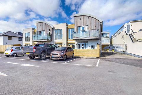 2 bedroom apartment for sale, Lymington Road, Highcliffe, Christchurch, Dorset, BH23