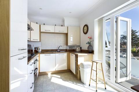 2 bedroom apartment for sale, Lymington Road, Highcliffe, Christchurch, Dorset, BH23