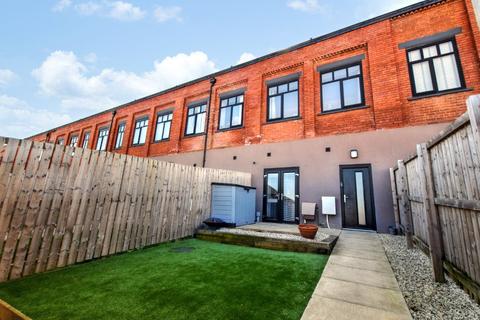 3 bedroom townhouse for sale, Sterling Rise, Morley, Leeds, West Yorkshire