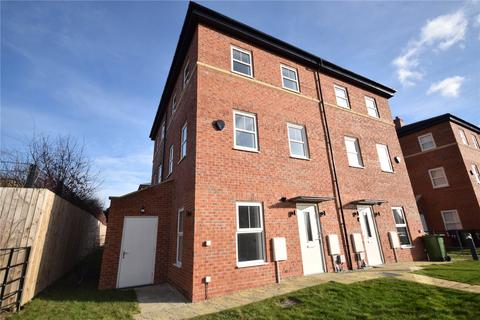 2 bedroom semi-detached house to rent, Bolton Court, Leeds, West Yorkshire