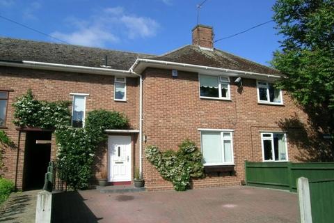 5 bedroom terraced house to rent, Coniston Close