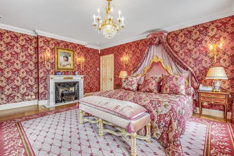 8 bedroom equestrian property for sale, Ferry House, Park Road, Old Isleworth, TW7