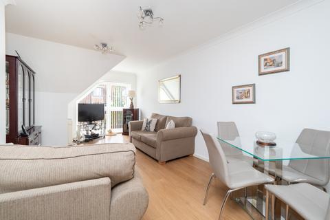1 bedroom apartment for sale, Mickleham Gardens, Sutton SM3