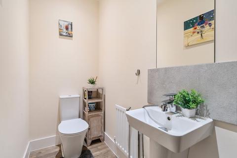 20 Parchment Close, Mitcham, CR4 4FN