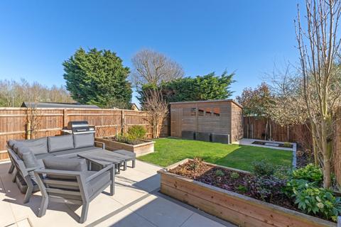 3 bedroom semi-detached house for sale, Maple Close, Bishop's Stortford CM22