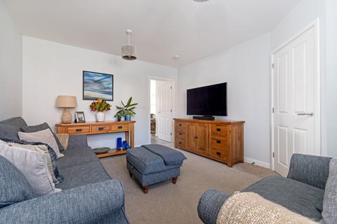 3 bedroom semi-detached house for sale, Maple Close, Bishop's Stortford CM22