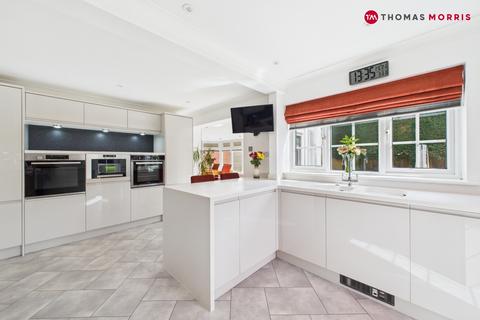 4 bedroom detached house for sale, Manchester Way, Cambridgeshire PE27