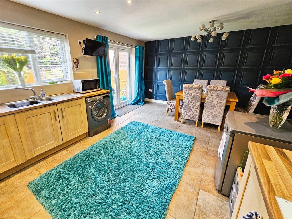 Kitchen/Dining Room
