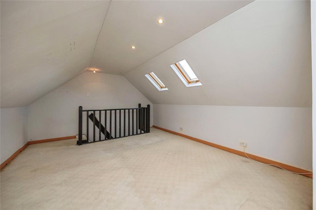3rd Bed/Loft Room