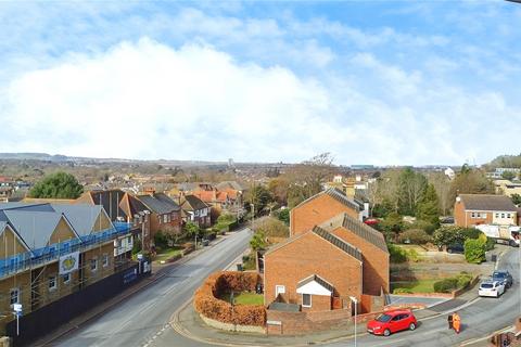 2 bedroom flat for sale, Spring Grove, Kent DA12