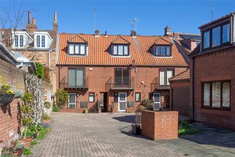34 Aldwark, York, YO1 7BU