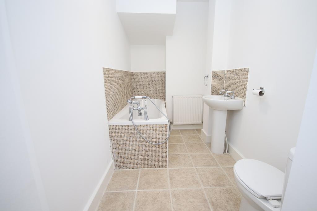 Bathroom.JPG