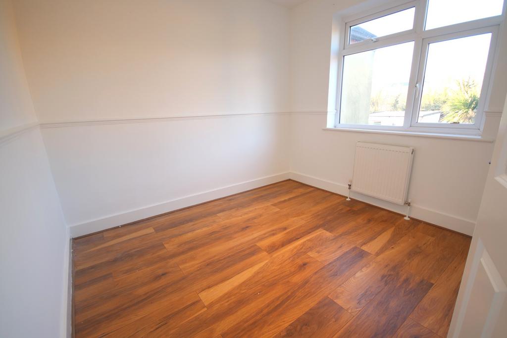 Bedroom 2.JPG