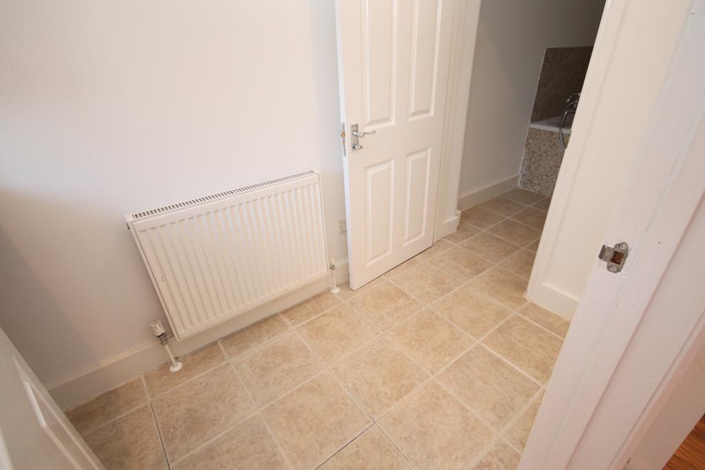 Utility Room (3).JPG