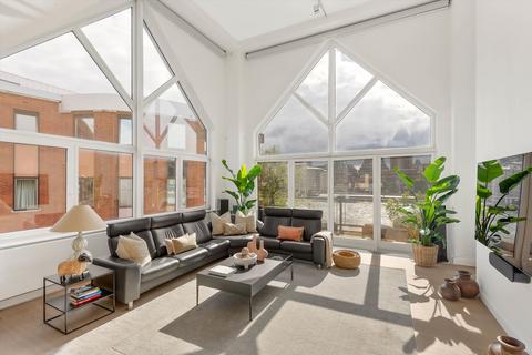 5 bedroom flat to rent, Norfolk House, Trig Lane, London, EC4V.