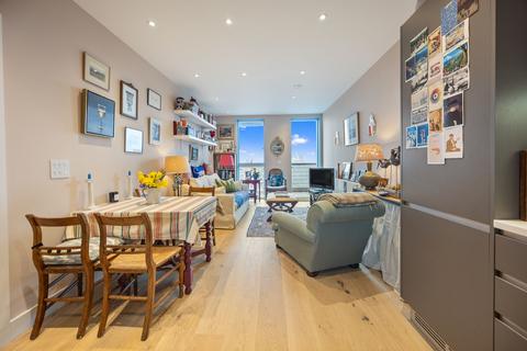 2 bedroom apartment for sale, Banister Road, Kensal Rise, W10