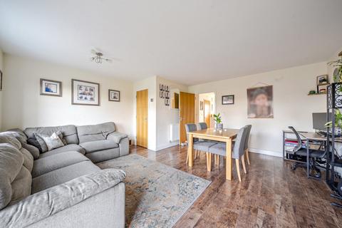 5 Albany Way, Laleham, Staines-upon-thames, TW18 1BG