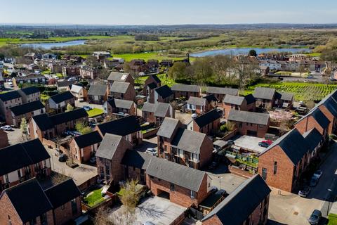 4 bedroom end of terrace house for sale, Gadwall Drive, Castleford WF10