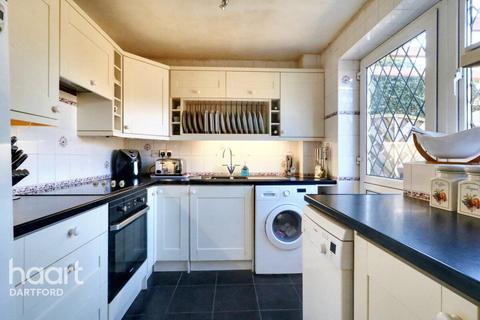 21 Peach Croft, Northfleet, Gravesend, DA11 8ST