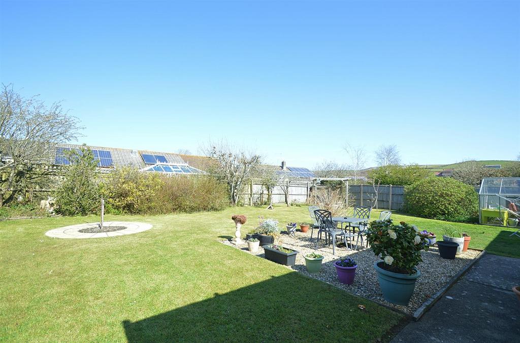 Resized Garden1.jpg