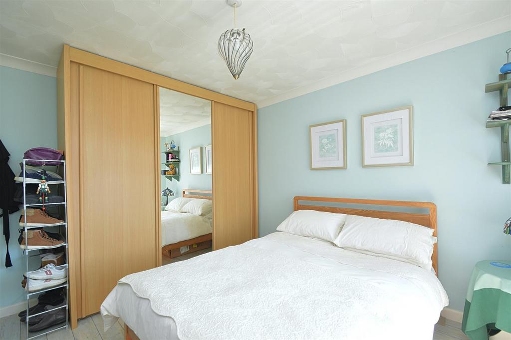 Resized Bed1b.jpg