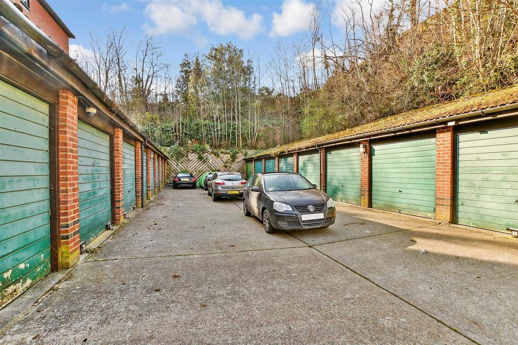 Garage 1
