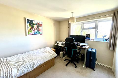 140 Garrison Lane, Chessington, KT9 2JR