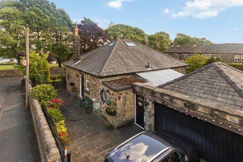 3 bedroom detached bungalow for sale, Cemetery Road, Leeds LS19