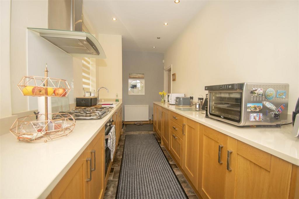 Fitted kitchen
