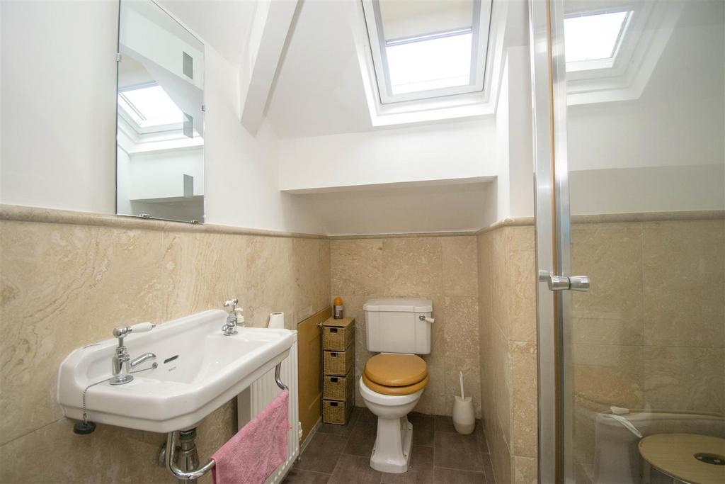 Ensuite shower room