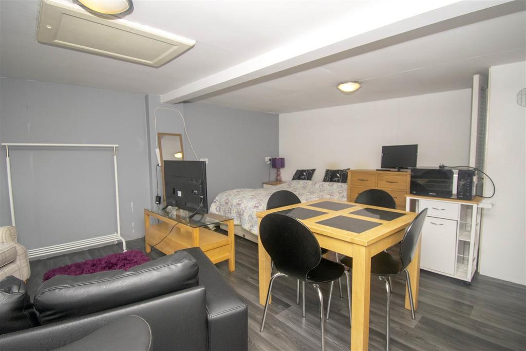 Annex/guest room
