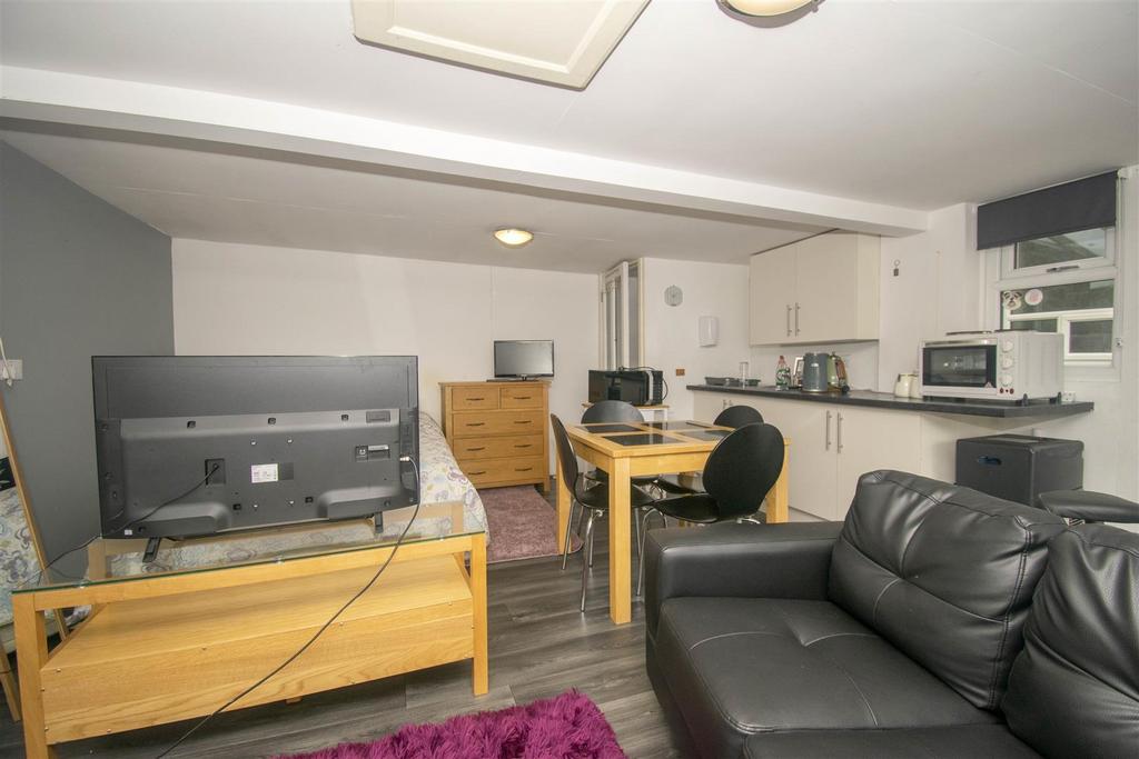 Annex/guest room