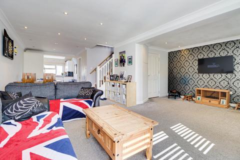 4 bedroom terraced house for sale, Lea Walk, Harpenden, Hertfordshire, AL5