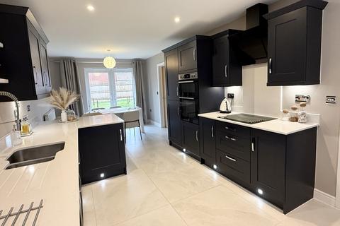 4 bedroom detached house for sale, Dakota Drive, Fernwood, Newark, Nottinghamshire, NG24