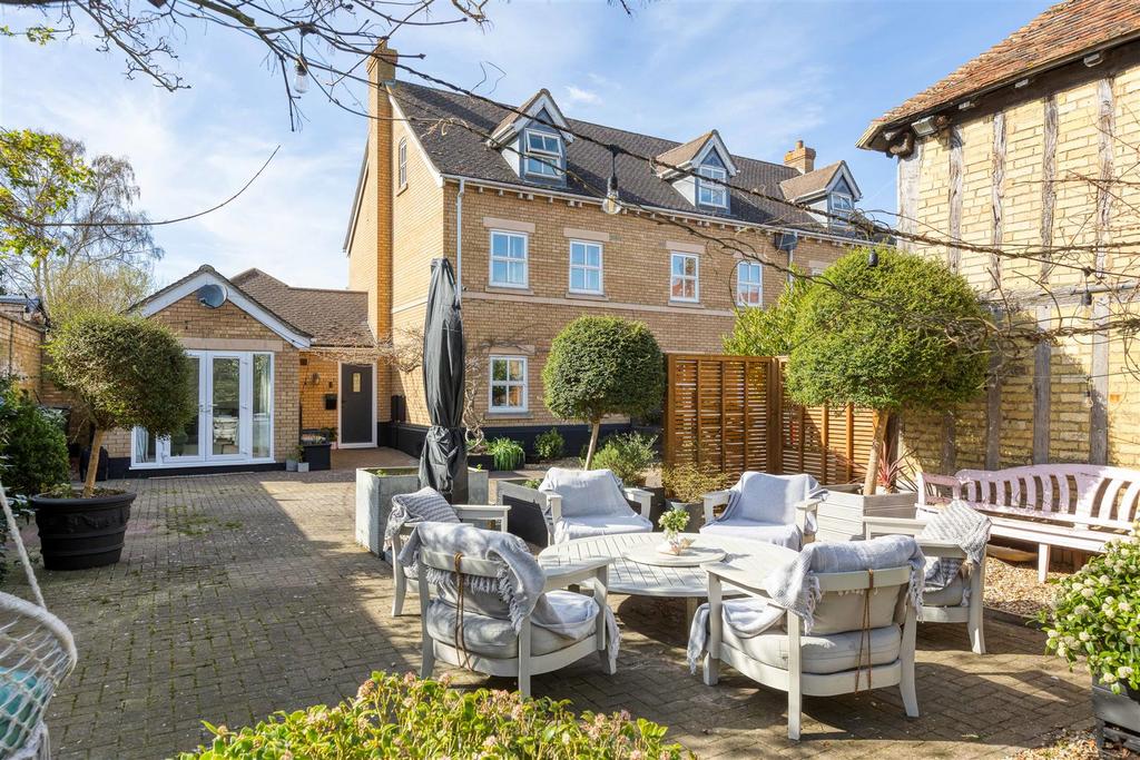 Entertaining Patio
