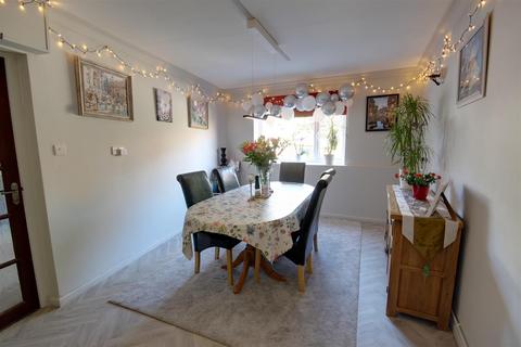 8 bedroom detached house for sale, Bradfords lane, Newent