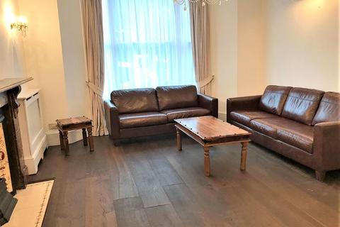 undefined, Sunny Gardens Road, London