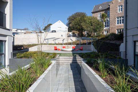 1 bedroom flat for sale, La Pouquelaye, St. Helier, Jersey