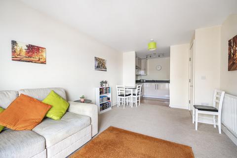 1 bedroom apartment for sale, Barrington Court, 124 Wilton Road, London, SW1V