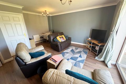 3 bedroom semi-detached house for sale, Oakham Close, Desborough, Northamptonshire