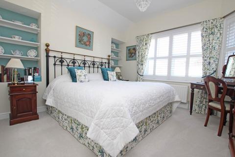 3 bedroom semi-detached house for sale, Annington Road, Roselands Eastbourne, BN22 8NG