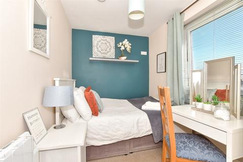 34a Rushmead Close, Canterbury, CT2 7RP