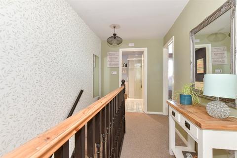 3 bedroom end of terrace house for sale, Rushmead Close, Canterbury CT2