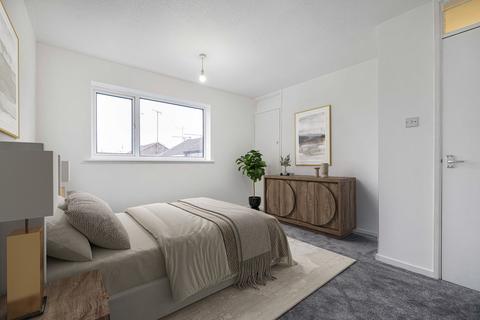 2 bedroom maisonette for sale, Armoury Drive, Gravesend, DA12