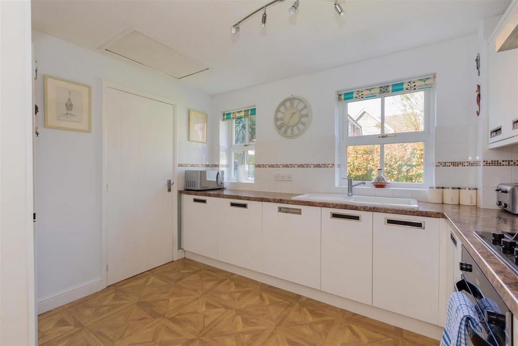 51 Richards Way-13.jpg